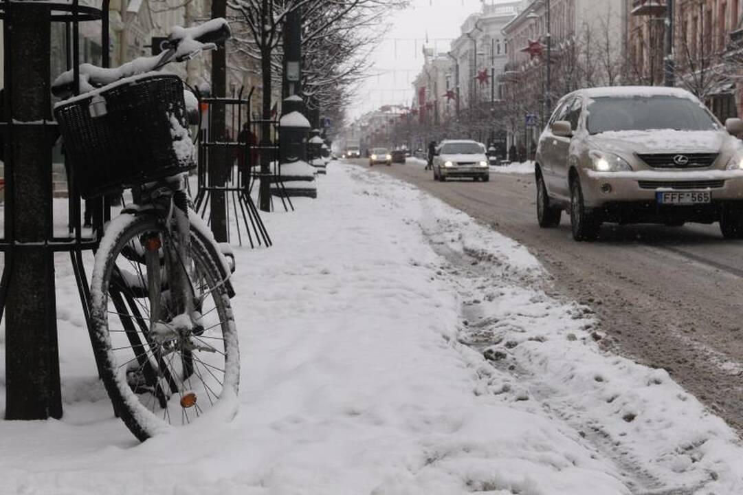 Kodėl Vilniuje  niekas neišveža  sniego?