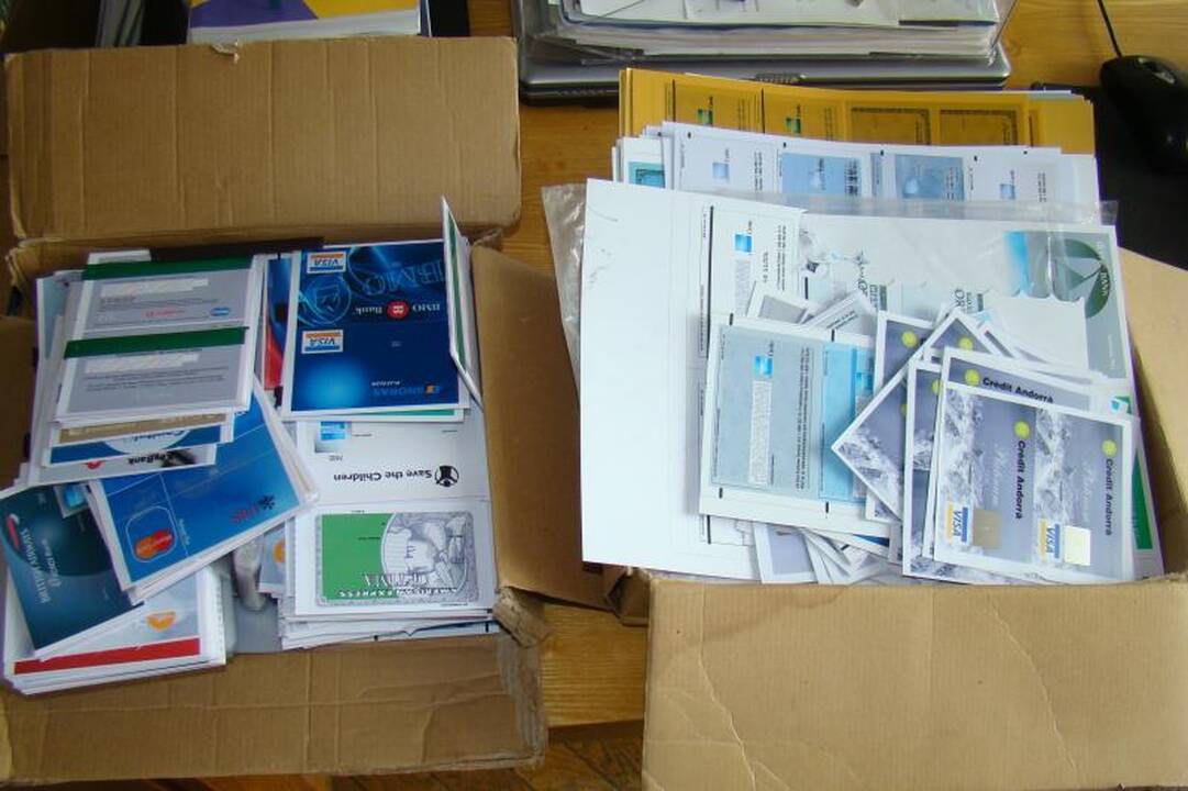 Kaune įkliuvo banko kortelių klastotojai 