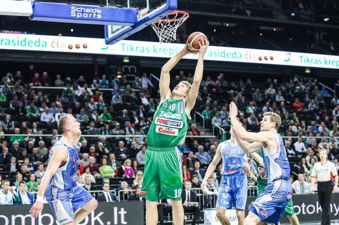 „Žalgiris“ smogė „Neptūnui“ ir yra per žingsnį nuo finalo (komentarai)