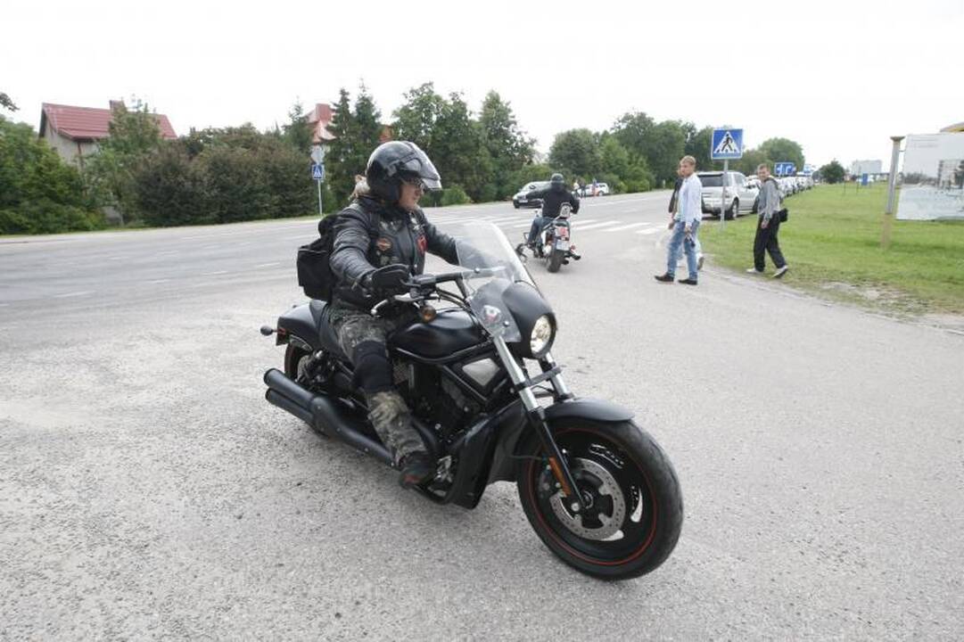 Palangą okupavo amerikietiški automobiliai