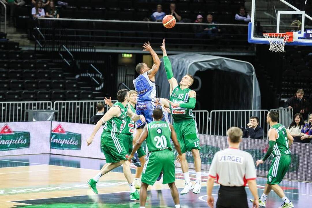 „Žalgiris“ smogė „Neptūnui“ ir yra per žingsnį nuo finalo (komentarai)