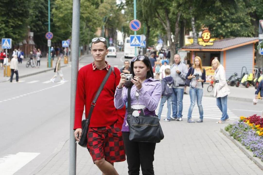Palangą okupavo amerikietiški automobiliai