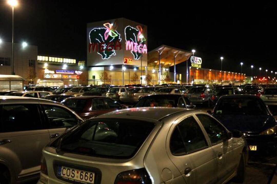 Masinis išpardavimas „Megos“ lentynų neiššlavė
