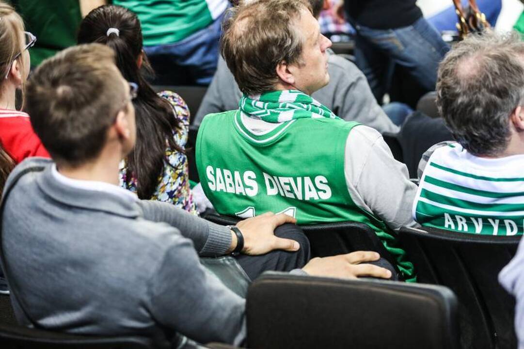 „Žalgiris“ smogė „Neptūnui“ ir yra per žingsnį nuo finalo (komentarai)