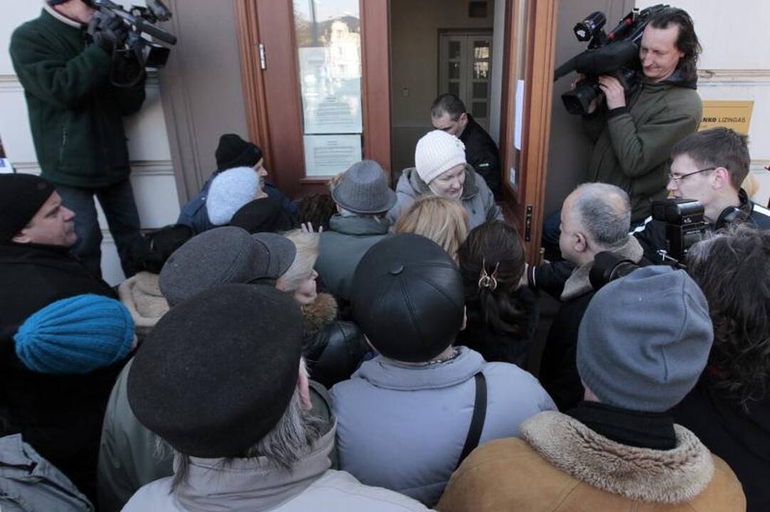 Vilniuje prie buvusio ŪB apgulties nesulaukta