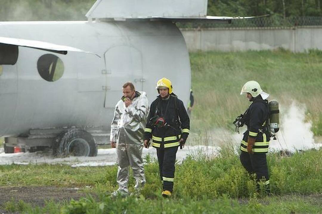 Vilniaus oro uoste leisdamasis „užsidegė“ lėktuvas
