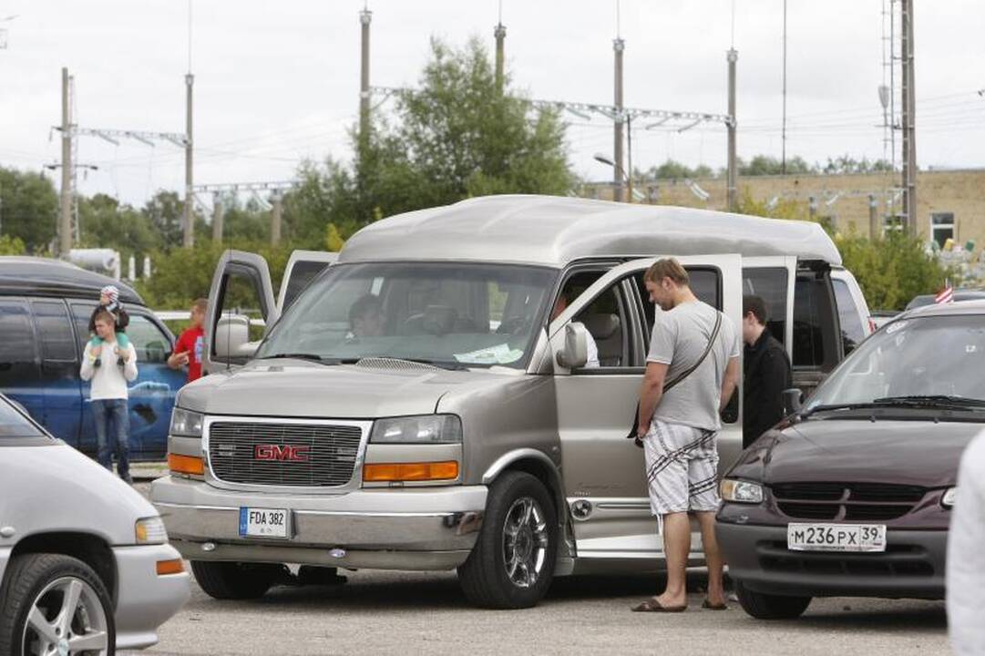 Palangą okupavo amerikietiški automobiliai