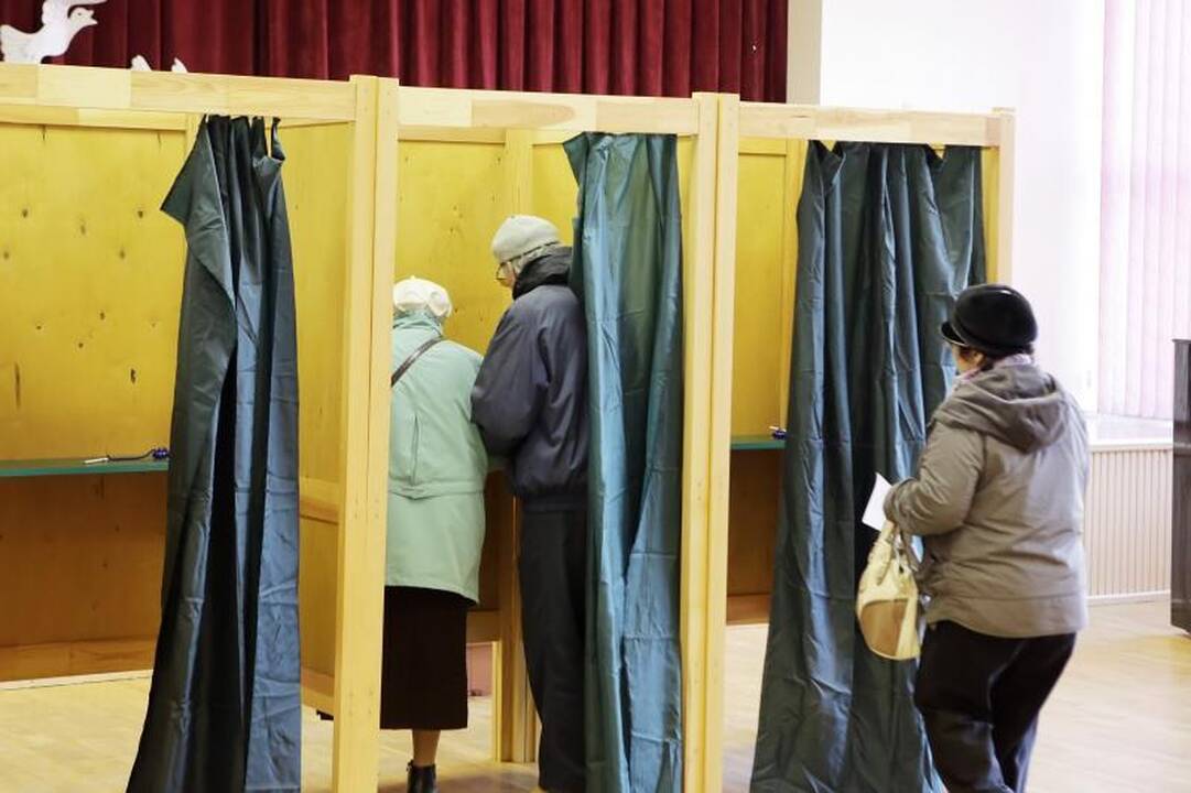 Klaipėdoje teko tramdyti rinkimų apylinkėje triukšmą kėlusį rinkėją