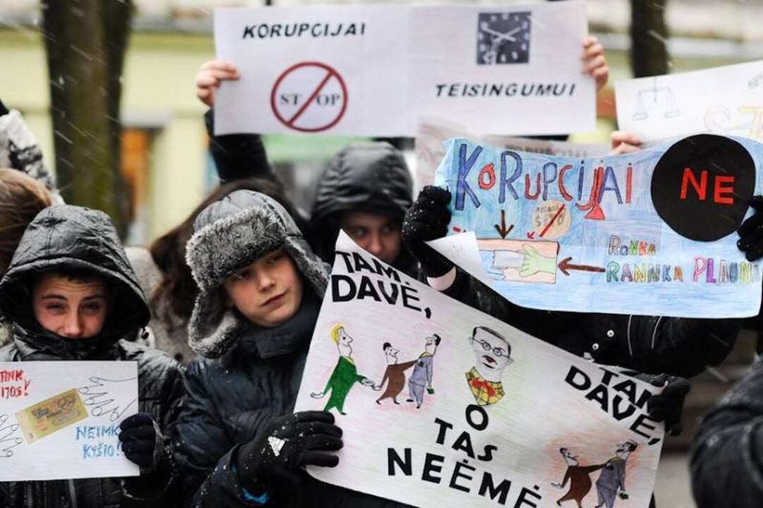 Kaune moksleiviai garsiai šaukė: kyšiams – ne!