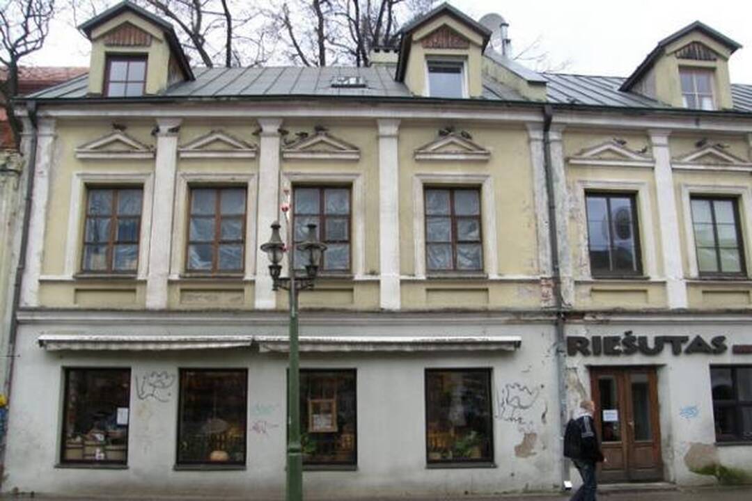 Kauno vaizdai: apgriuvę pastatai, tuščios gatvės
