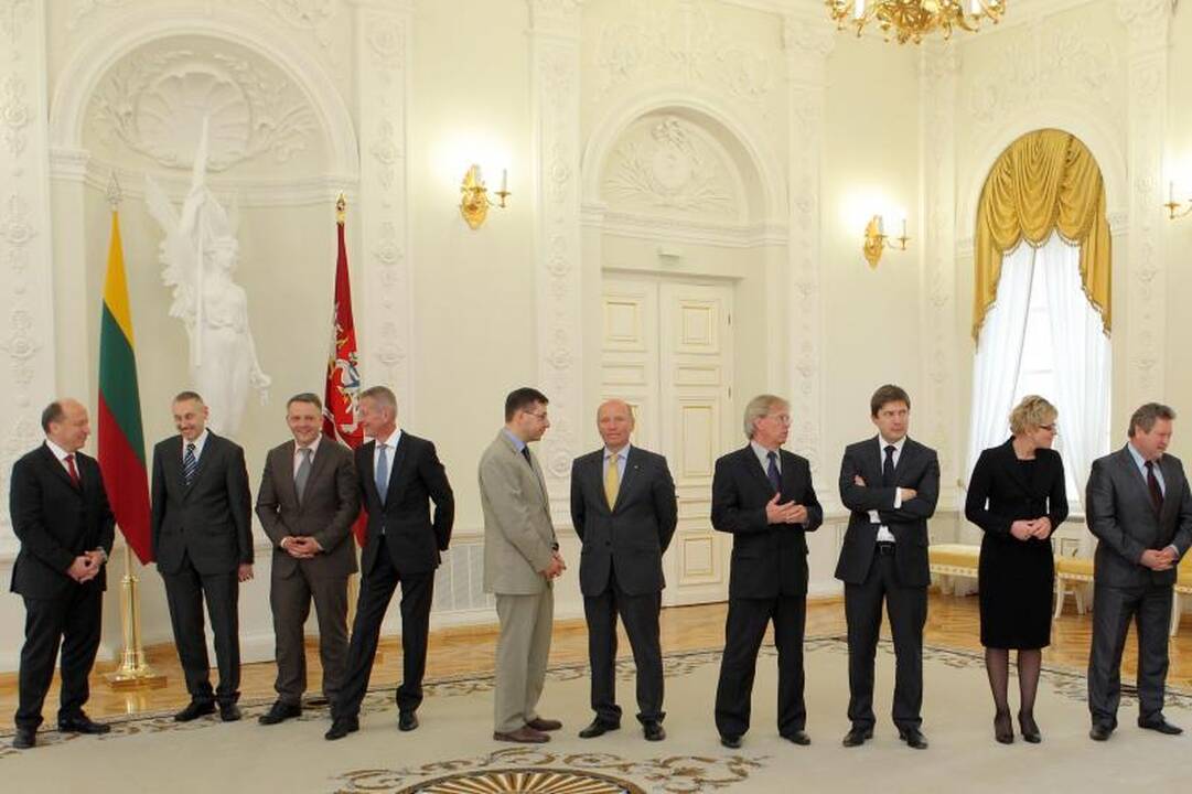 Prezidentė: pensijos turi būti atkurtos, minimali alga gali būti pakelta