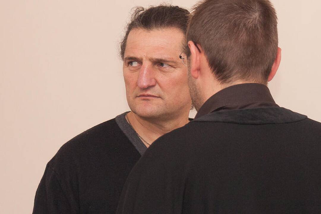 Skundas atmestas: H.Daktaro teismas į laisvę nepaleido