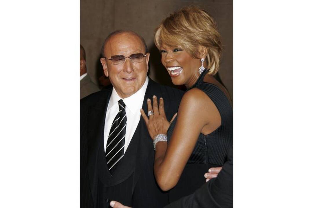 Po Whitney Houston mirties jos muzikos pardavimai išaugo