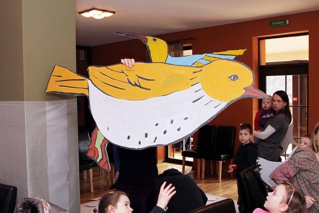 Vaikai gamino paukščius Skulptūrų parkui