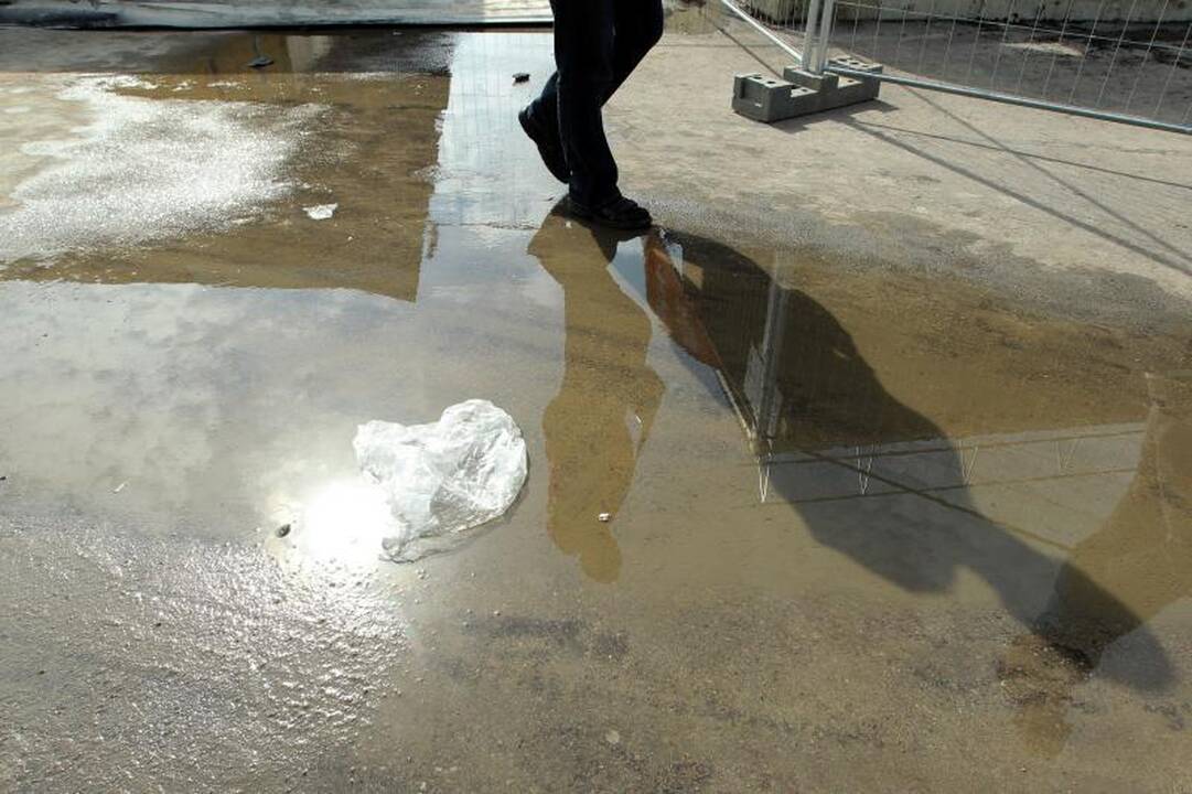 Per gaisrą Gariūnuose sudegė ir prekeivių gyvenimai