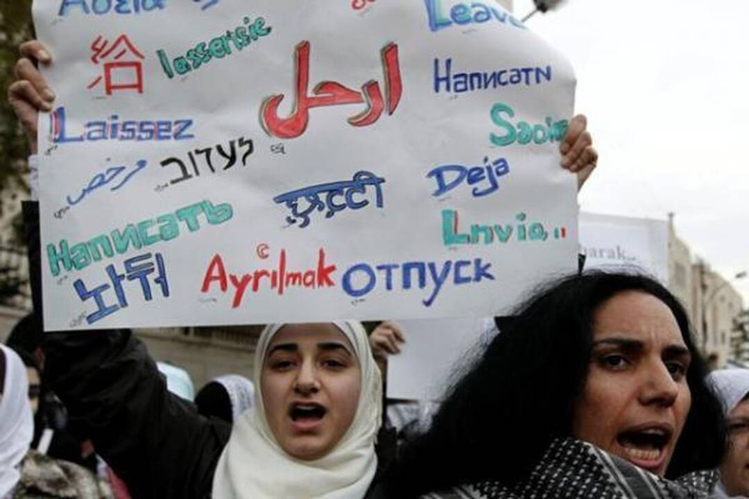 Egipto vyriausybės įspėjimai dėl griežtų priemonių nebaugina protestuotojų