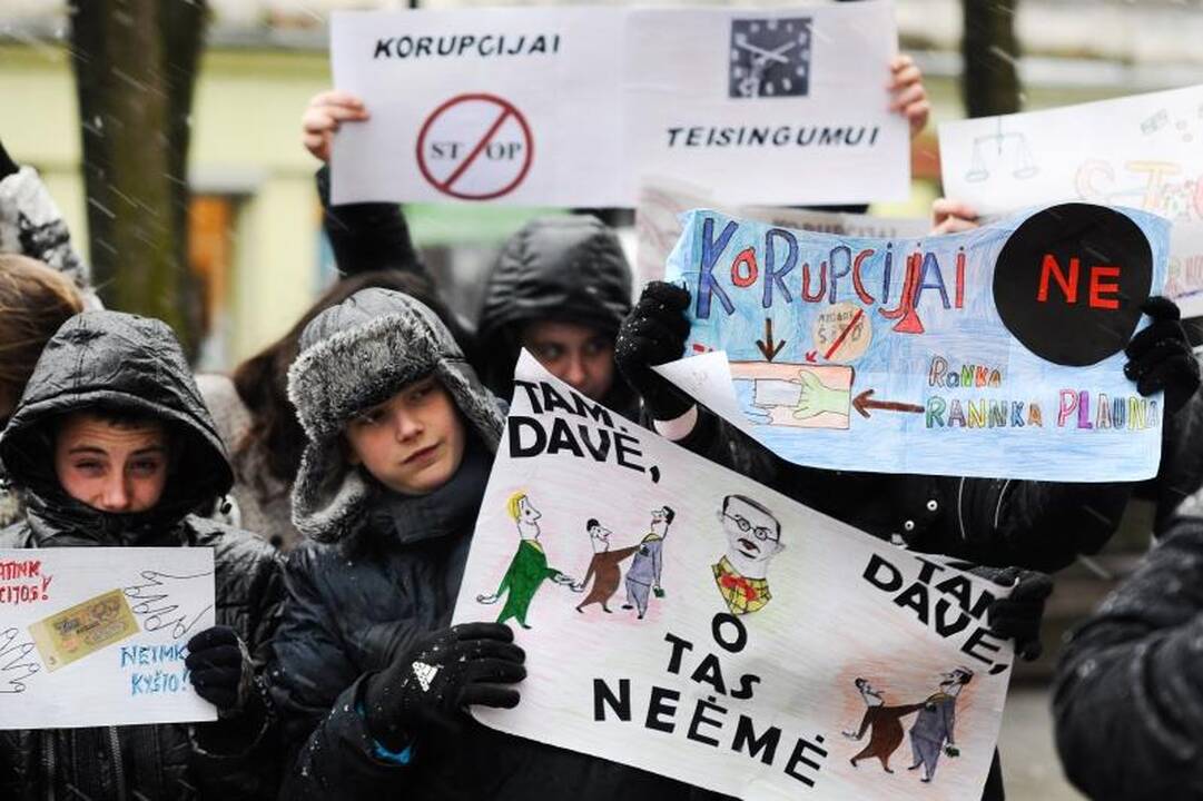 Kaune moksleiviai garsiai šaukė: kyšiams – ne!