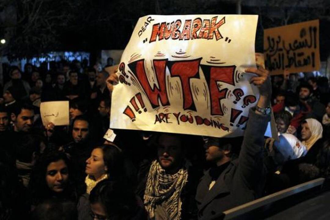 Egipto vyriausybės įspėjimai dėl griežtų priemonių nebaugina protestuotojų