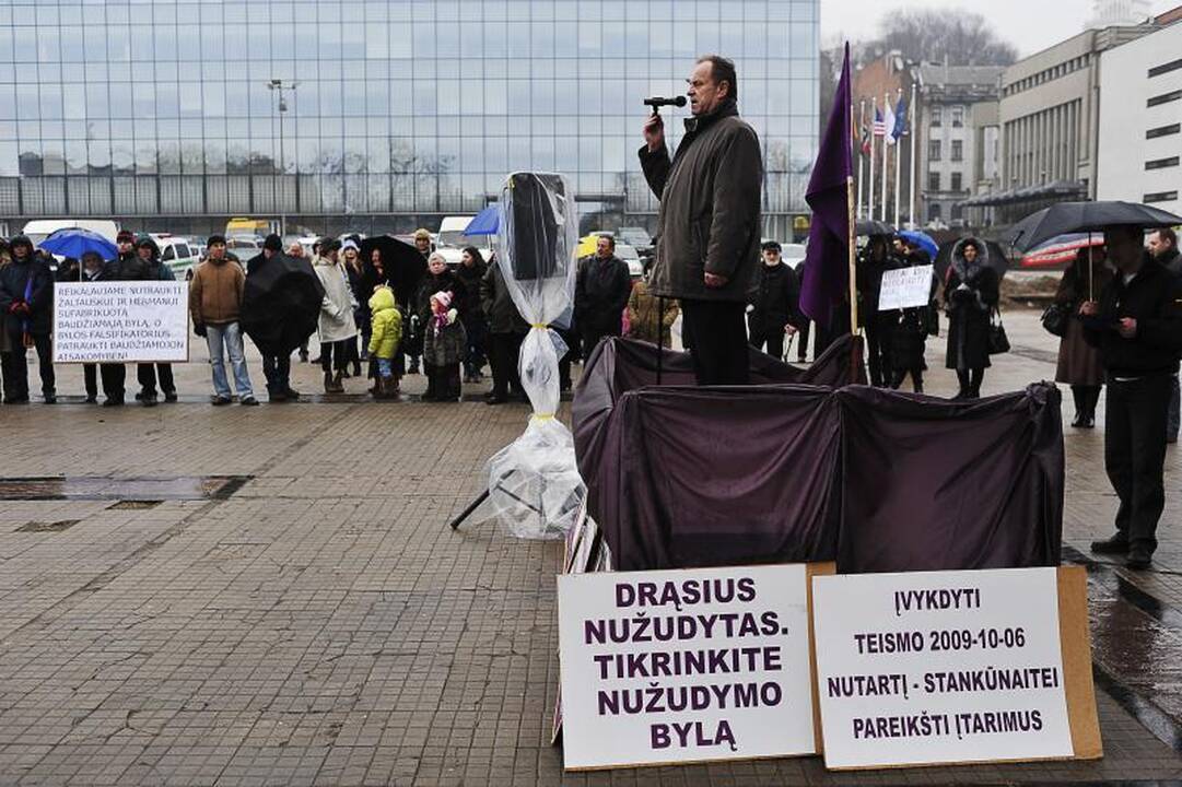 „Drąsiaus kelio“ suburtame mitinge liejosi kaltinimai