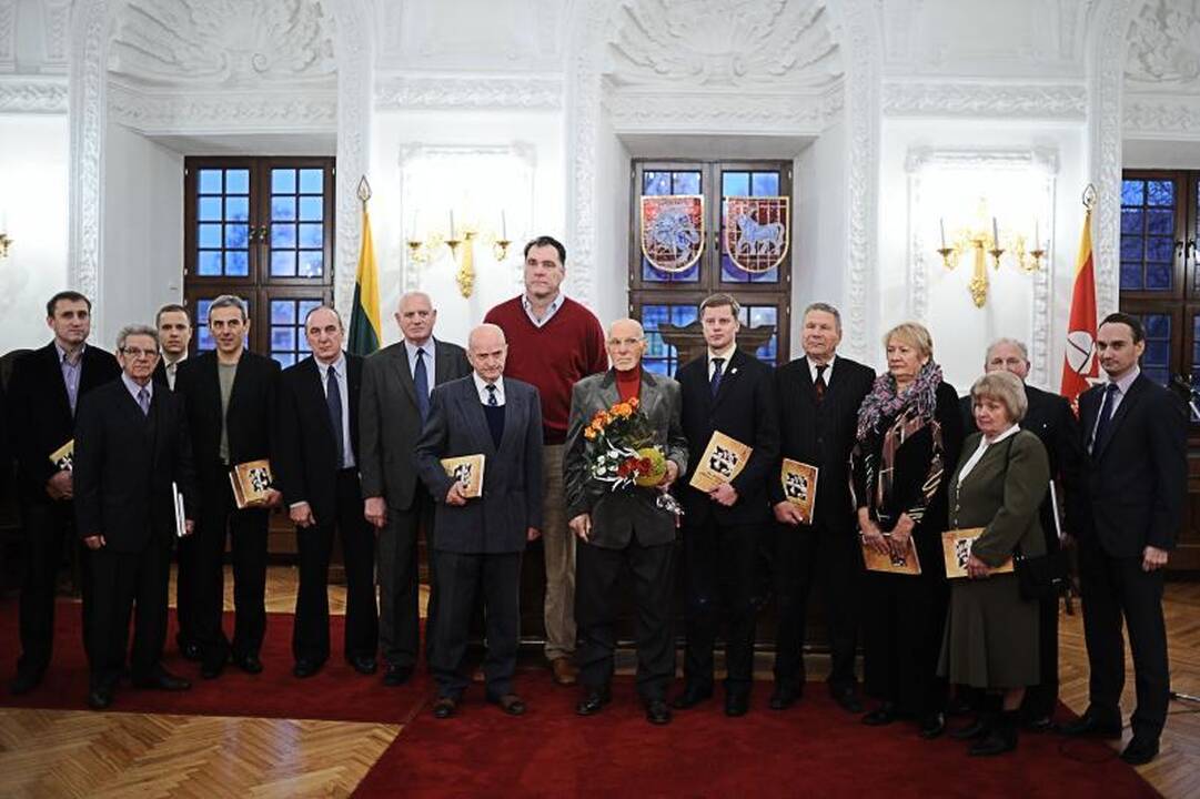 Kaune pristatyta knyga apie krepšinio trenerius