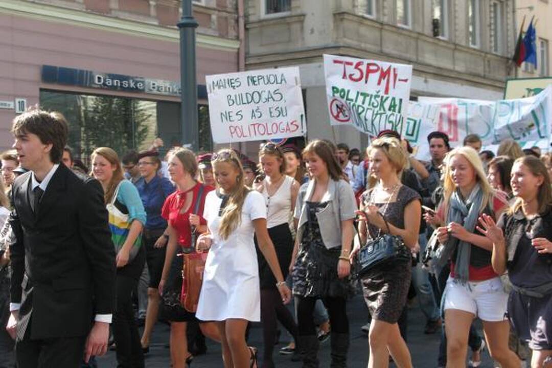 Studentų eitynės sudrebino sostinės centrą