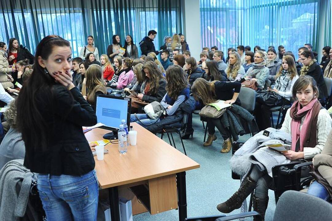 Mokiniai užtvindė Vytauto Didžiojo universitetą