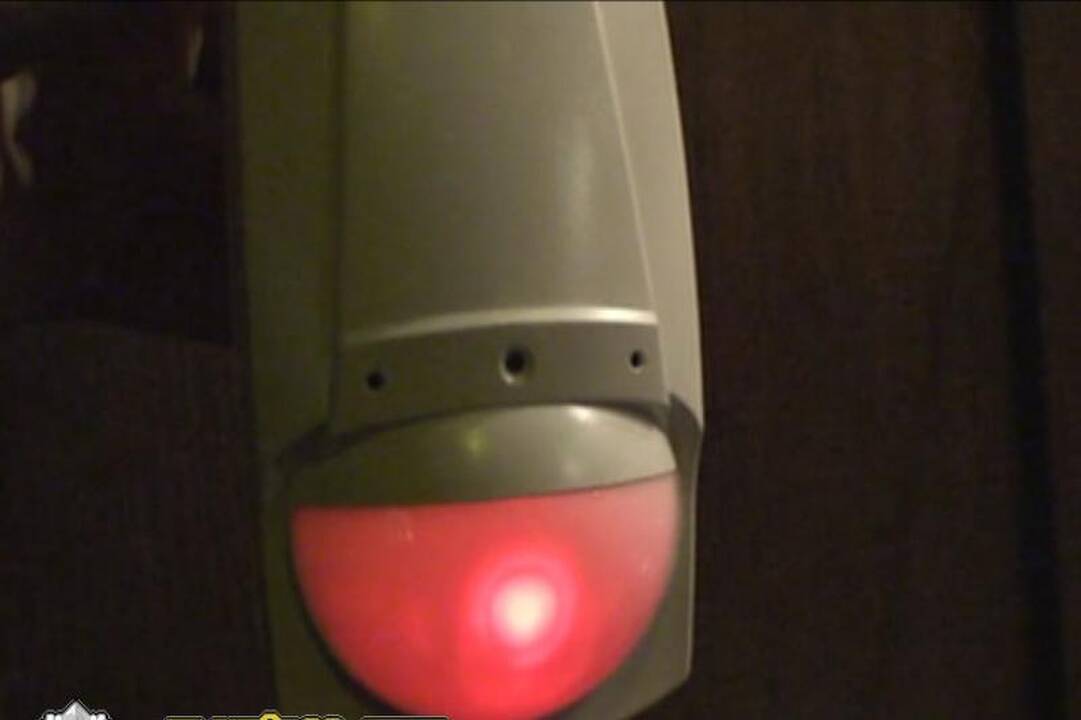 Striptizo klube - klestinti prostitucija, slaptos filmavimo kameros