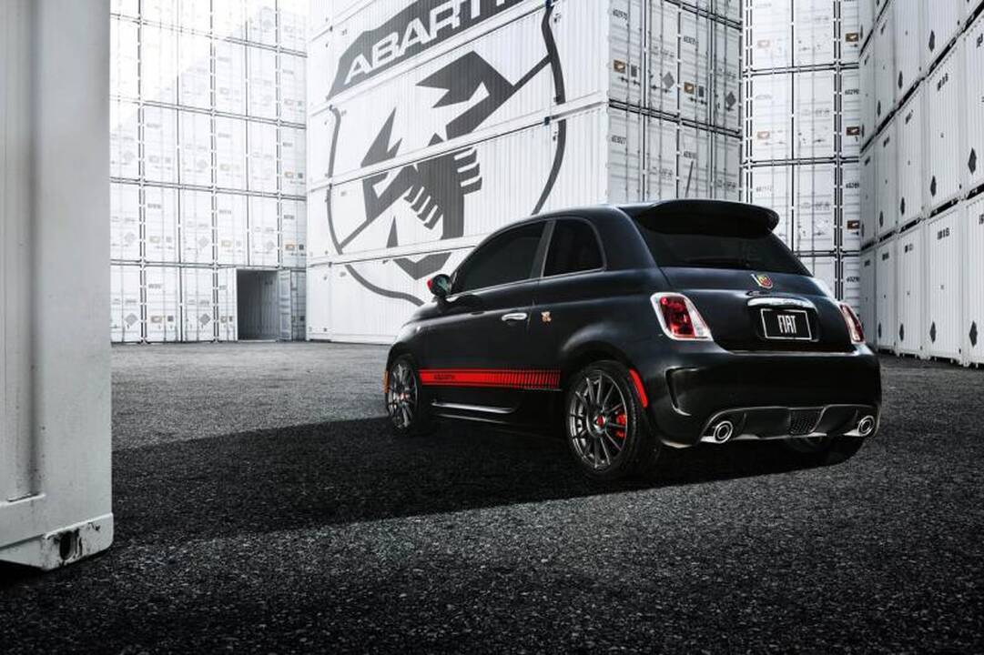 „Papiktintas“ naujasis stileiva „Fiat 500 Abarth“