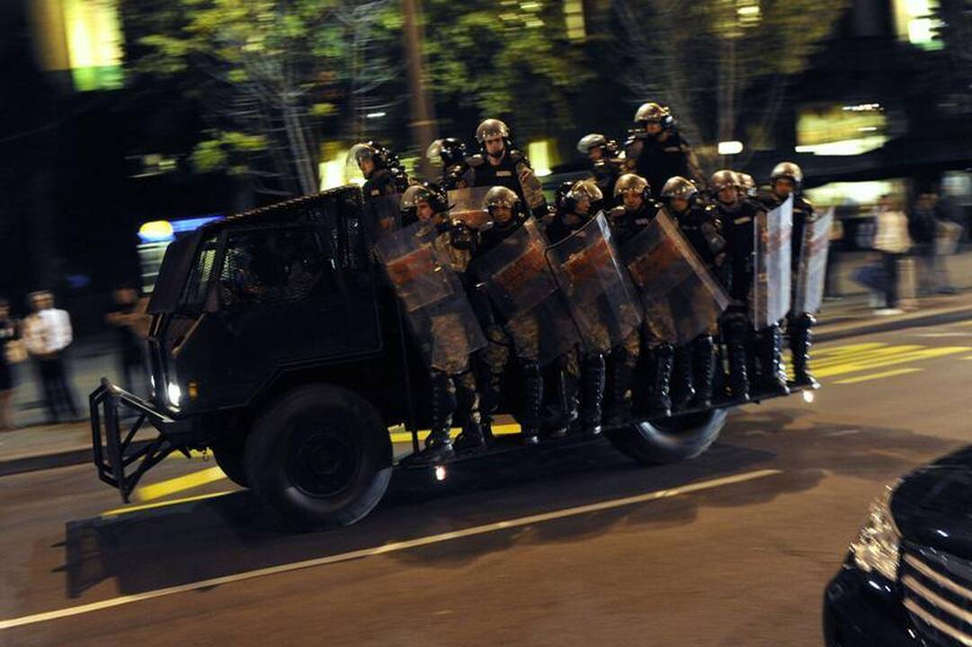 Serbija: protestas prieš R.Mladičiaus areštą virto riaušėmis