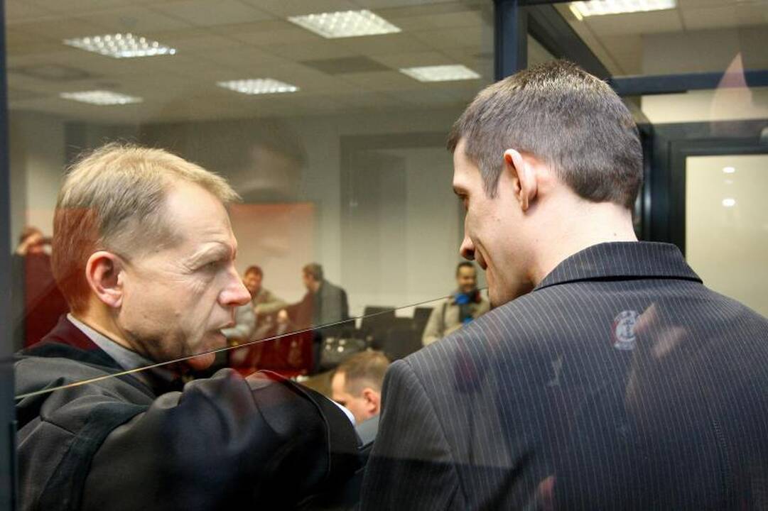 Už sieros rūgštimi suluošintą gyvenimą – 11 metų nelaisvės