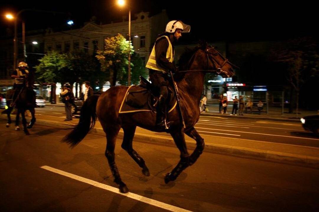 Serbija: protestas prieš R.Mladičiaus areštą virto riaušėmis