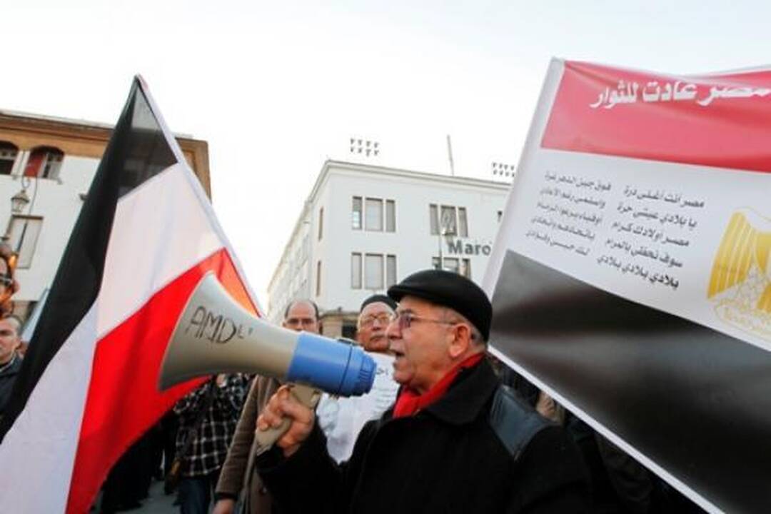 Egipto vyriausybės įspėjimai dėl griežtų priemonių nebaugina protestuotojų