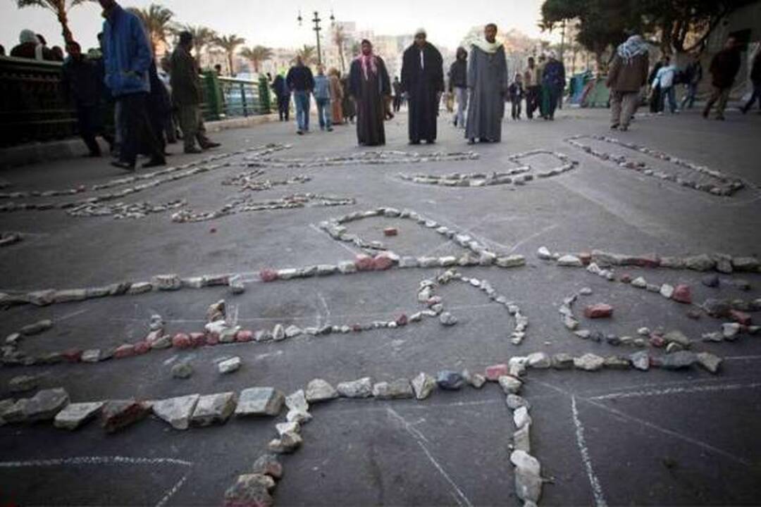 Egipto vyriausybės įspėjimai dėl griežtų priemonių nebaugina protestuotojų