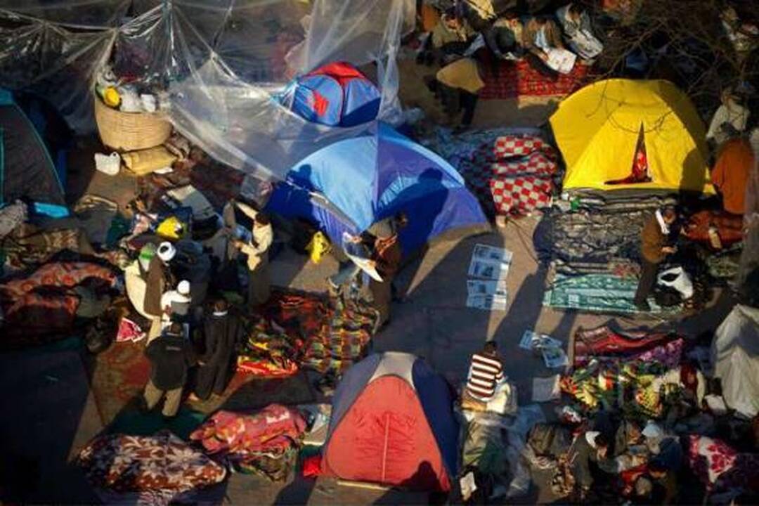 Egipto vyriausybės įspėjimai dėl griežtų priemonių nebaugina protestuotojų