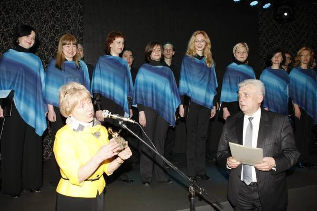 Politikai paskutinį Klaipėdos miesto tarybos posėdį baigė puota 