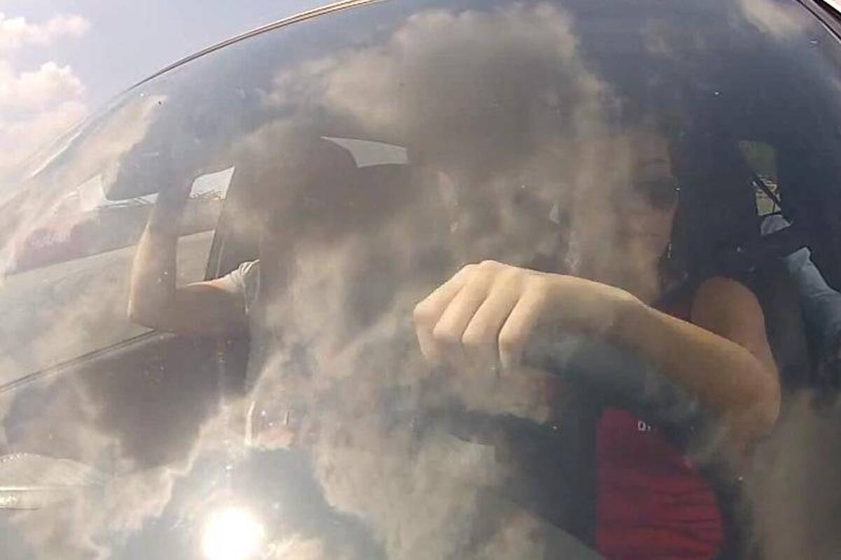 Pornožvaigždės „Lada“ neatlaikė šonaslydžio, paruošti kiti „ratai“