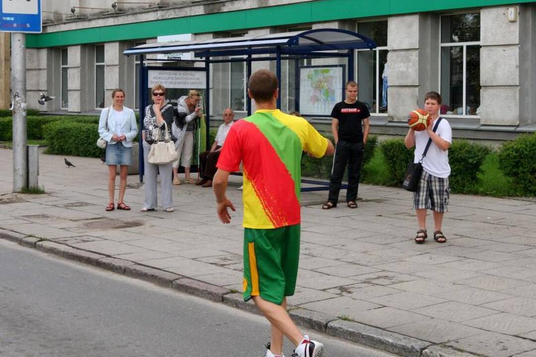 Kauniečiai varo už Lietuvą 