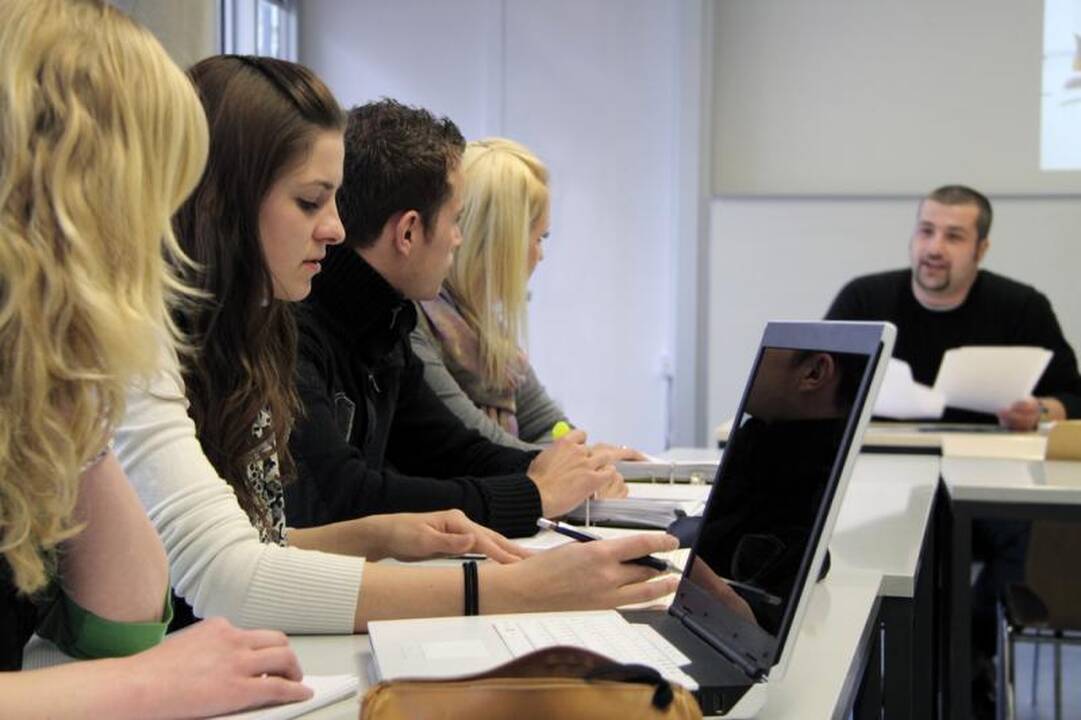 Skatins universitetų dėstytojų mobilumą 