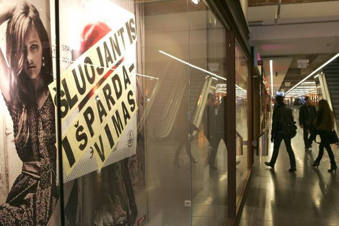 Kauno "Akropolyje" - krizinio išpardavimo mados