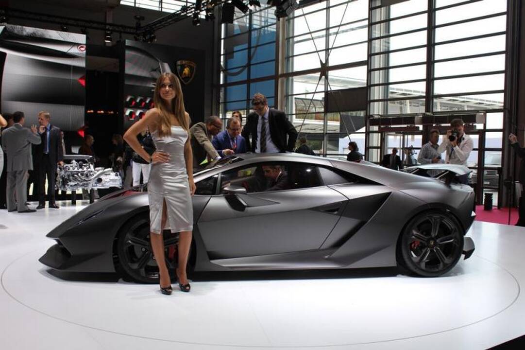 Frankfurto automobilių paroda: „Lambo Sesto Elemento“ pasieks prekybą