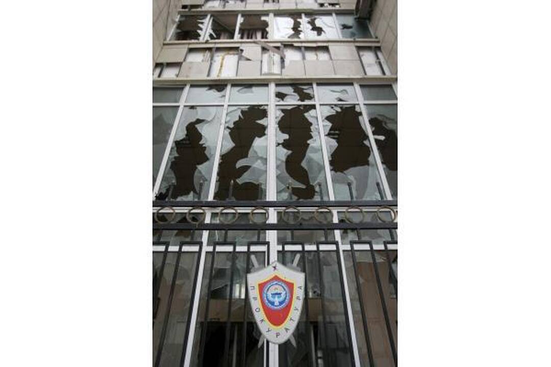 Po perversmo Kirgizijai gresia skilimas (papildyta)