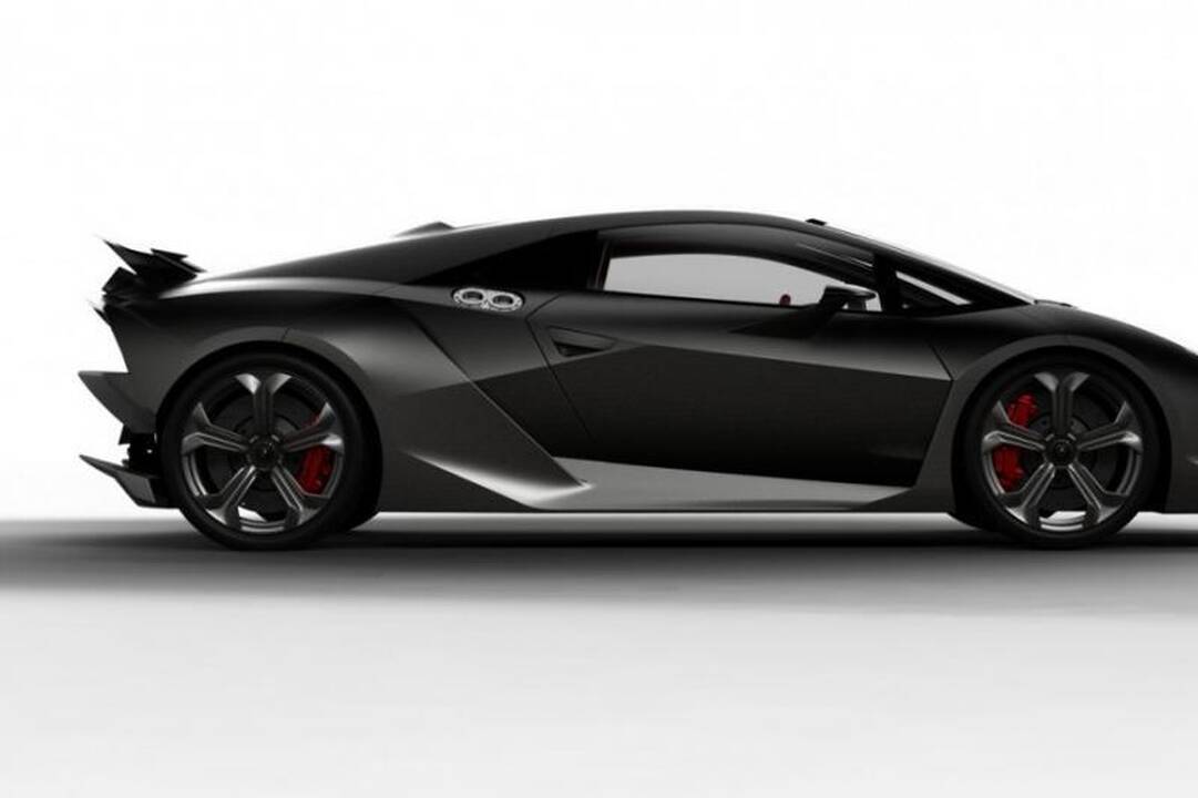 Frankfurto automobilių paroda: „Lambo Sesto Elemento“ pasieks prekybą