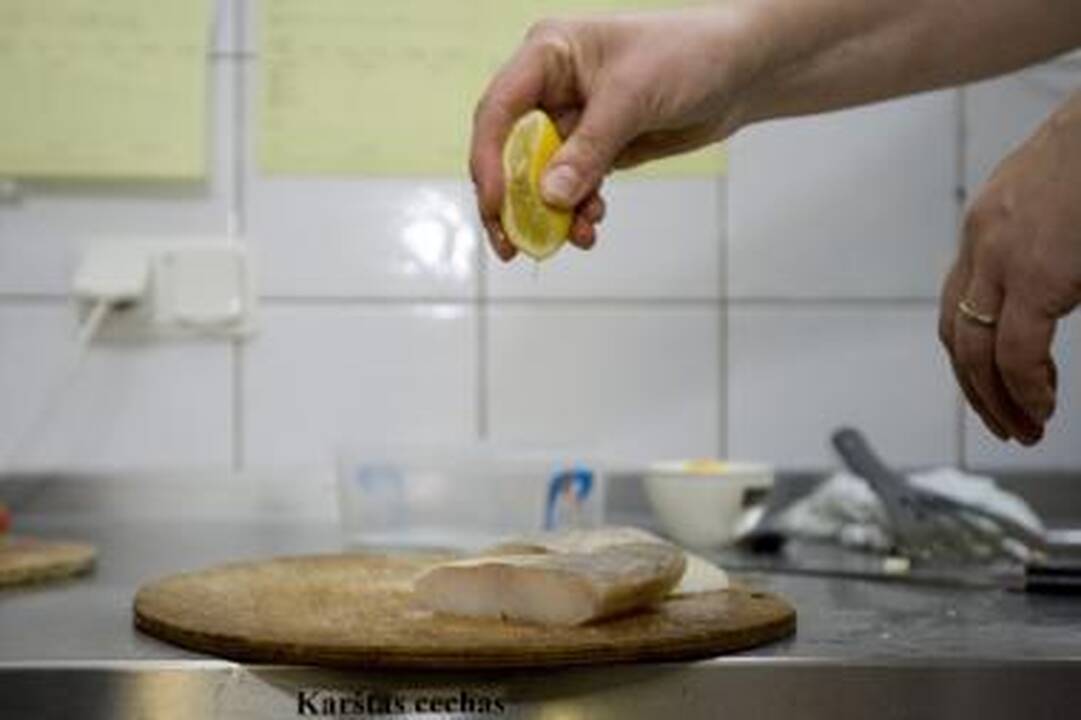 5 patarimai, kaip saugiai pagaminti šventinius patiekalus