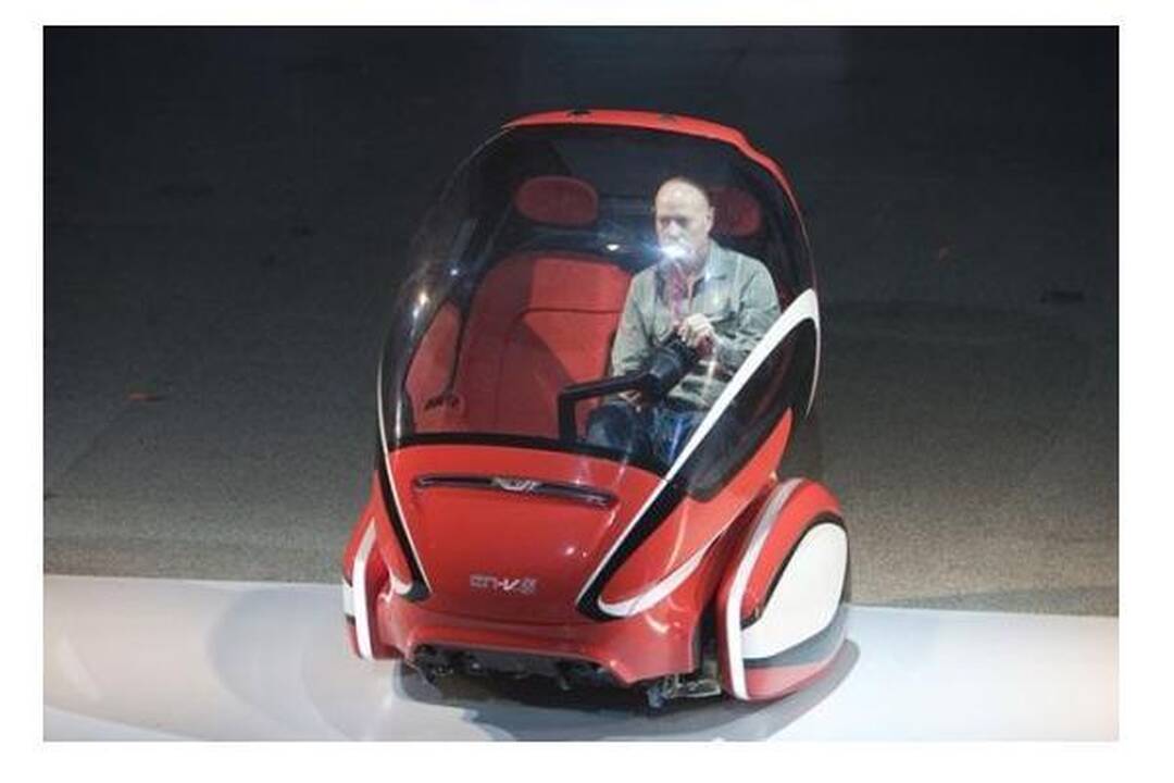 Pristatyti ateities automobilių prototipai