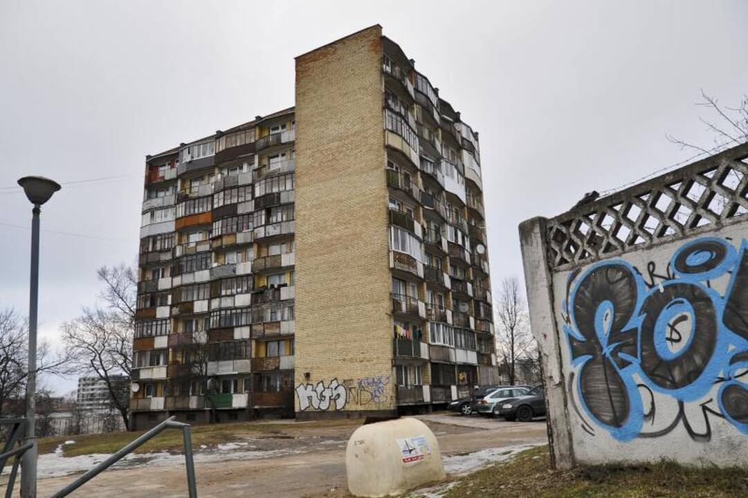 Statybininkų g. 7: šilumos taupymo darbai grąžino išleistus litus