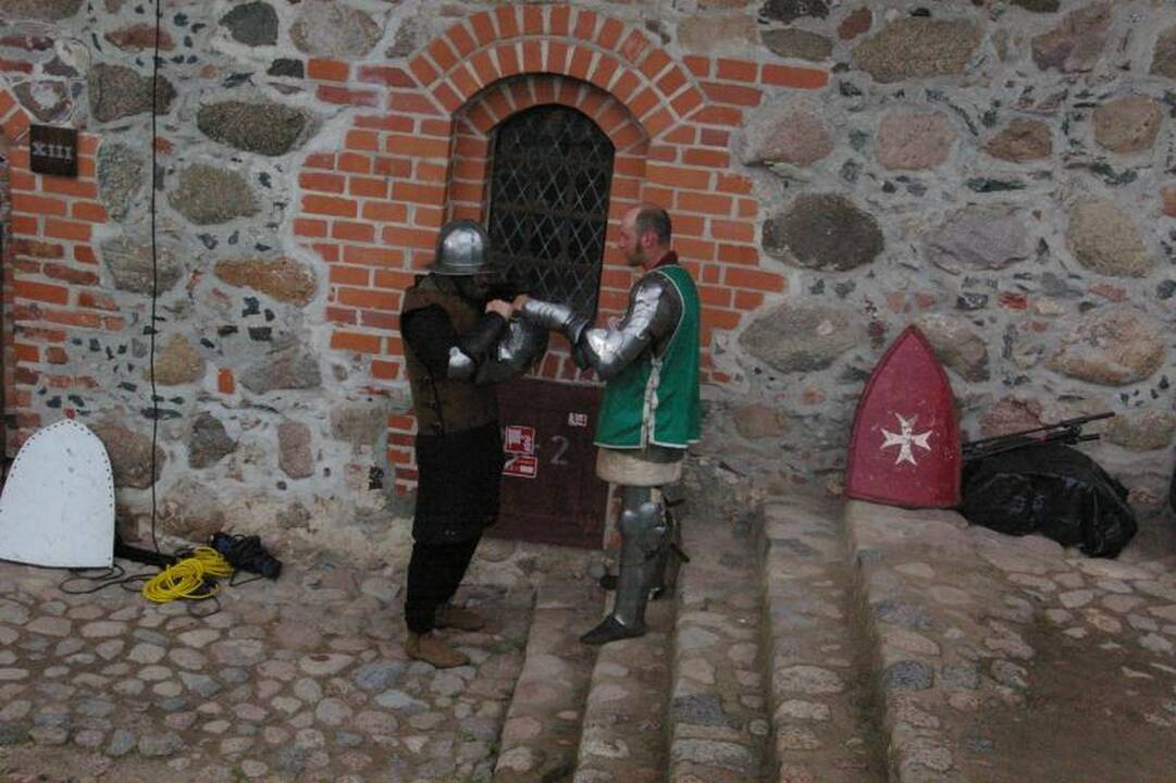 Lietingą savaitgalį Trakų pilis gyveno Viduramžių ritmu