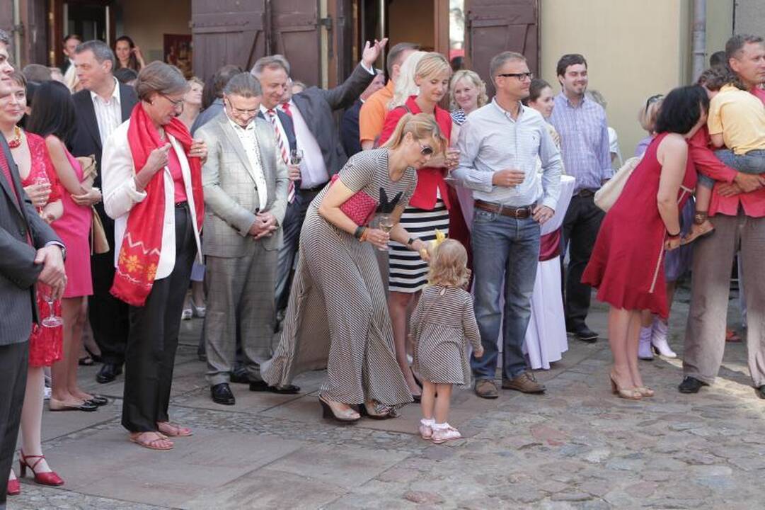 Iškilmingame Klaipėdos mero pokylyje – kepti paršeliai