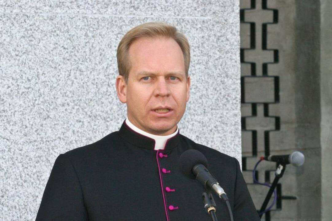 Arkivyskupas G. Grušas - kas jis? (biografija)