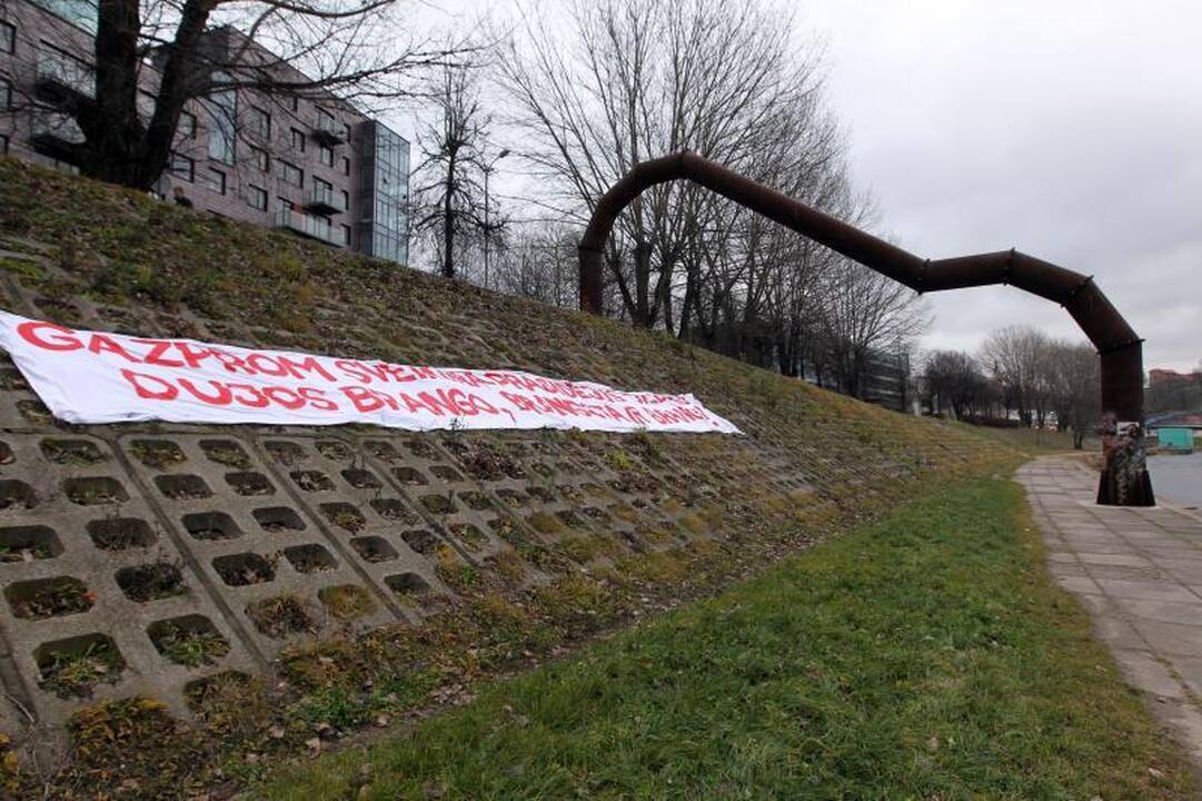 Neries krantinėje - linkėjimai prasidėjus šildymo sezonui