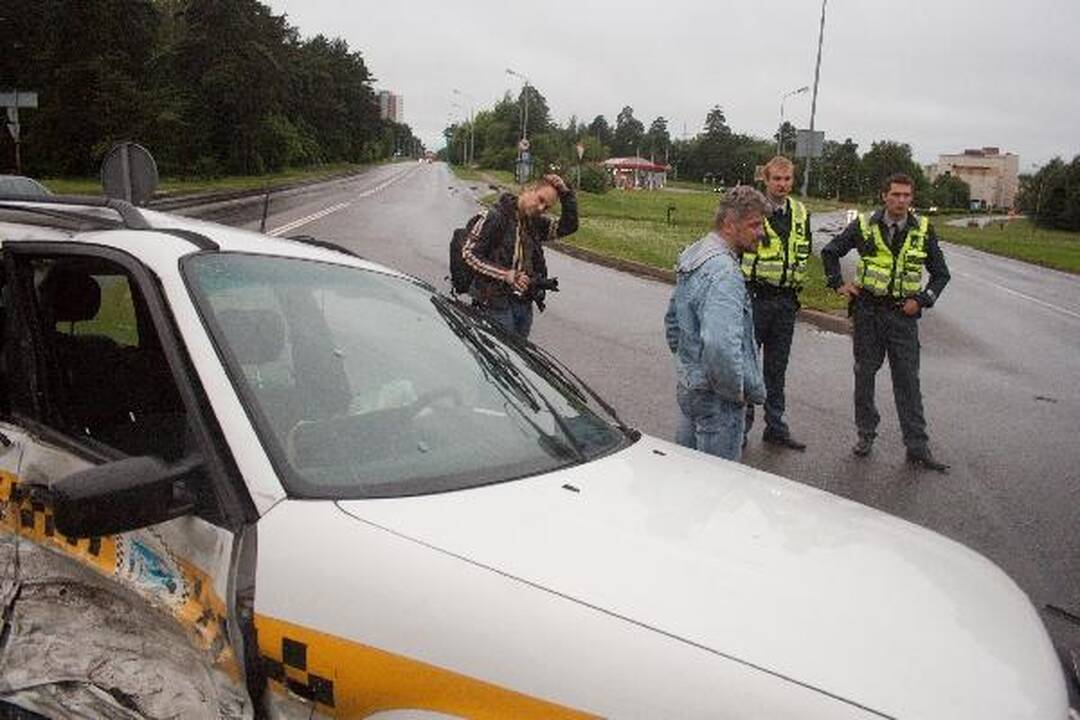 Vilniuje per avariją sunkiai nukentėjo taksi keleivė